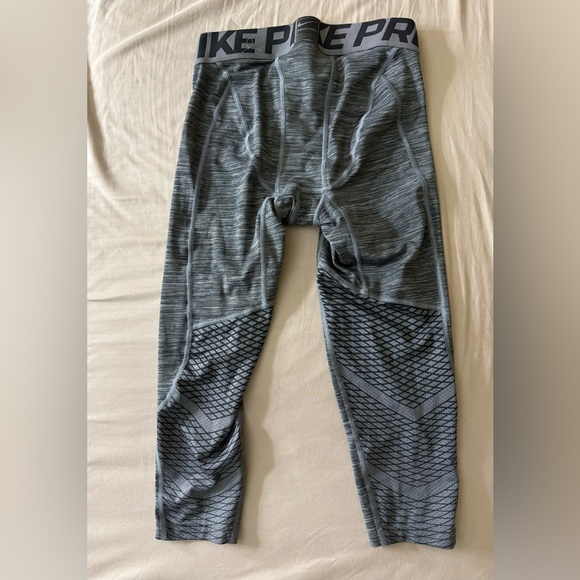 Nike Pro 3/4 Compression Tights Mens Size Small Gray Black Stretch Pants - Picture 2 of 4